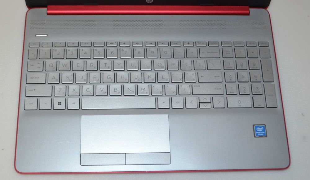Ноутбук HP Pavilion 15-dw0083wm RED