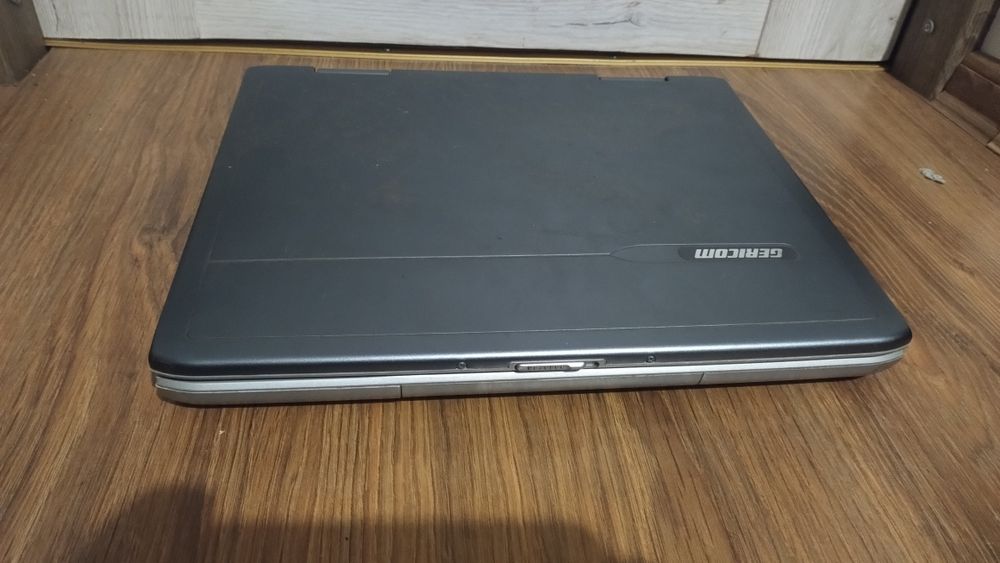 Laptop Gericom Celeron M 1500 ,256mb 40gb combo overdos34040c