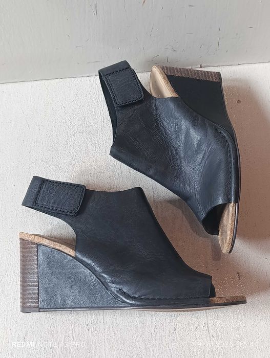 sandały skórzane Clarks