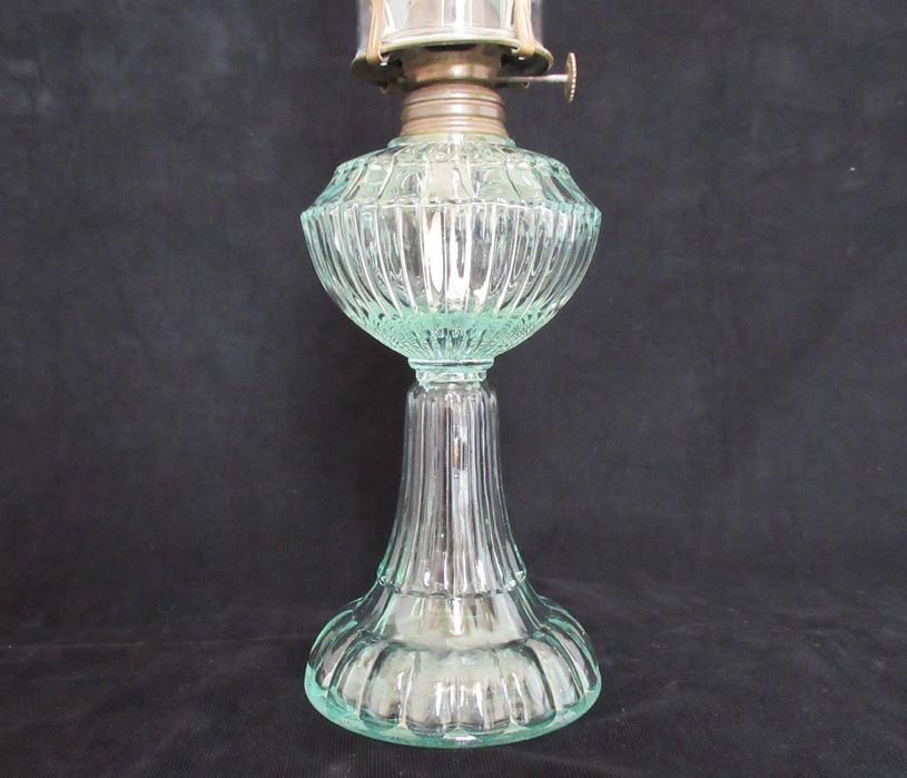 Candeeiro a Petróleo Antigo (Ref. 11)