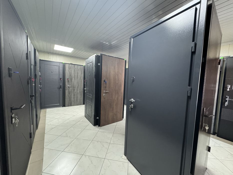 Входные двери в квартиру и дом в наличии и под заказ