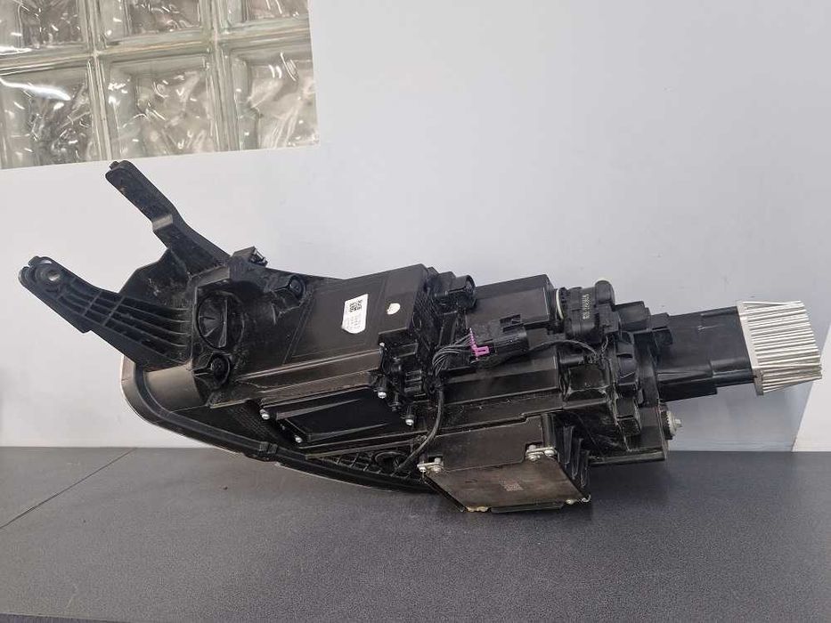 MG ZS Lift 19-24 r. Lampa Przód Prawa Full Led