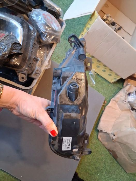 prawy halogen volvo xc90