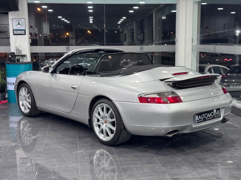 Porsche 911 (996)