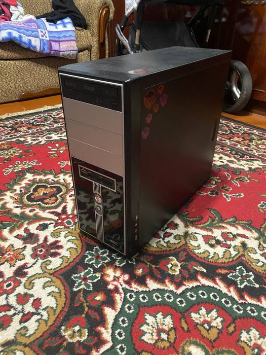 Продам пк за 2500грн торг, работает отлично