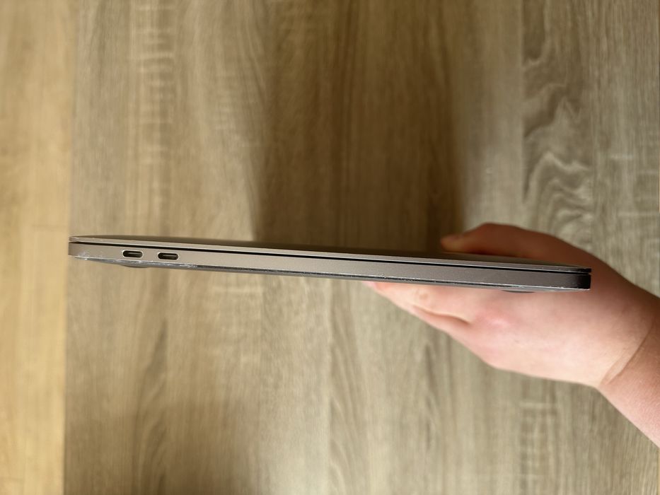 Ноутбук Macbook Pro 2017 256 GB Touchbar