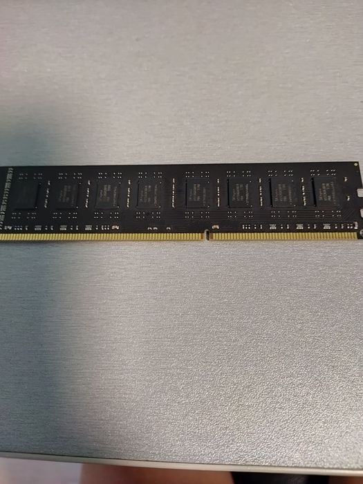 Оперативна память DDR3 8Gb 1600 Mhz