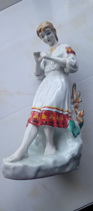 Три статуетки. Полонне