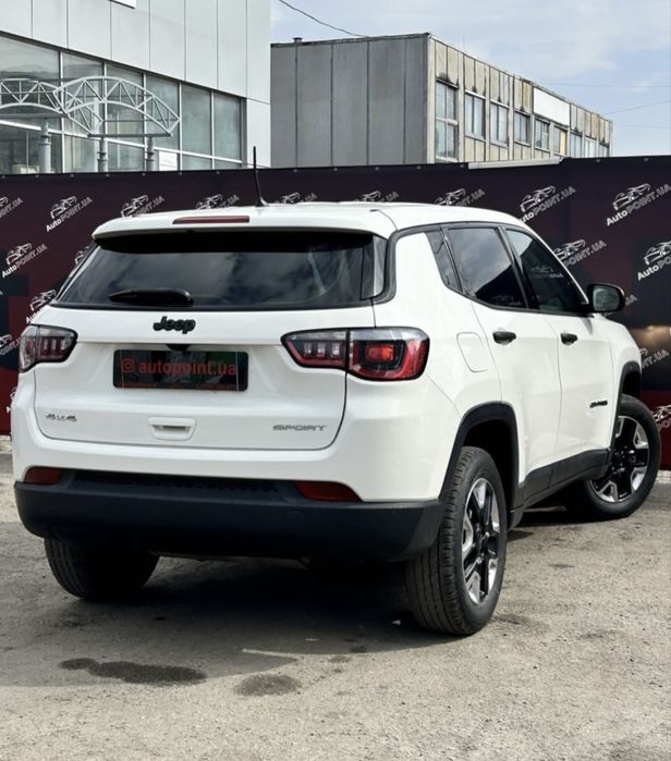 Продам Jeep Compass