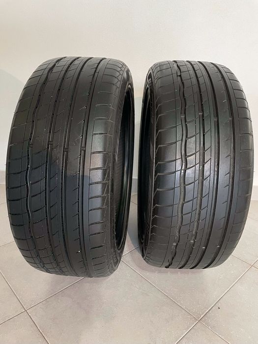 Pneus MOMO M-3 Outrun 235/45/18 ZR Novos 2unidades