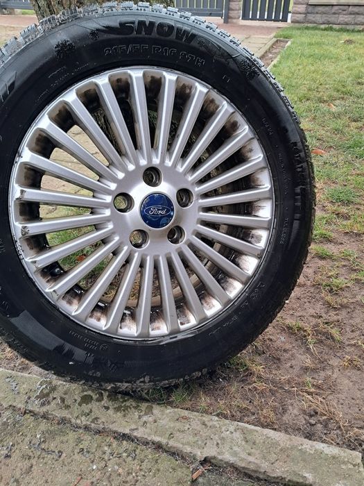 Sprzedam komplet kol do Forda