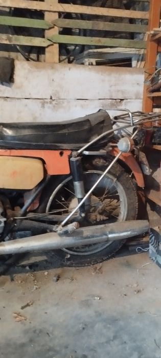 Продам мотоцикл чезета.
