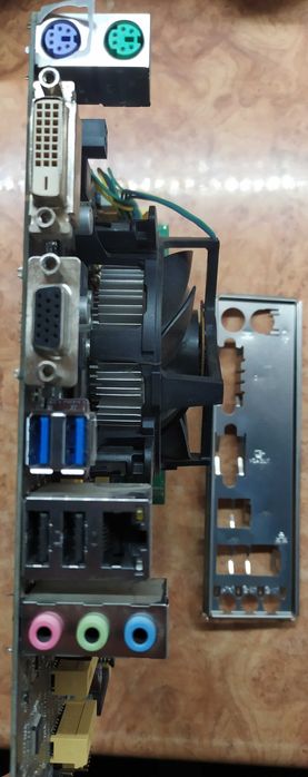 Продам:  МП Asus H81M-K + DualCore Intel Pentium G3220 + DDR3 4+4 GB