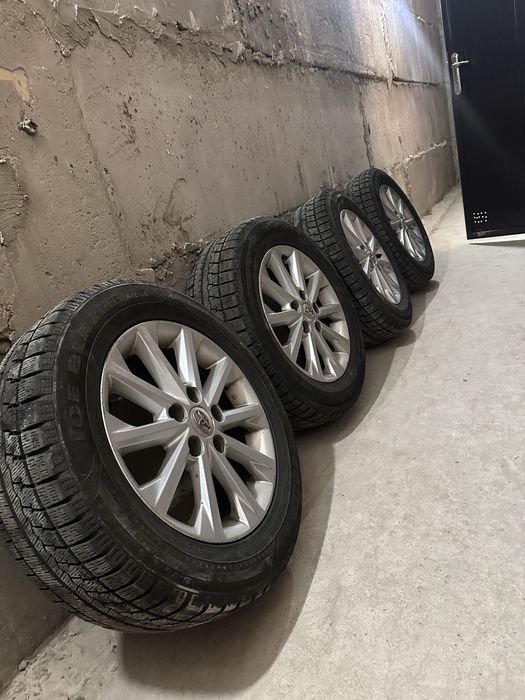 Комплект дисків та гуми 215/60/16