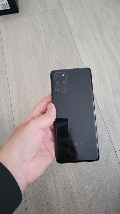 Продам телевони s20+