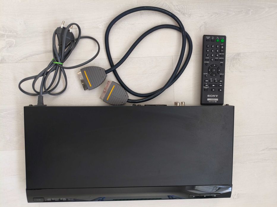 Odtwarzacz CD/DVD SONY DVP-NS318