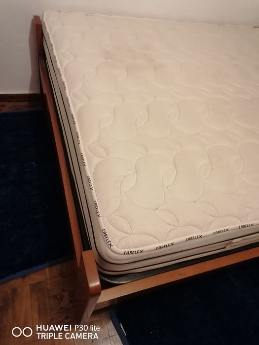 Vendo cama de casal em madeira