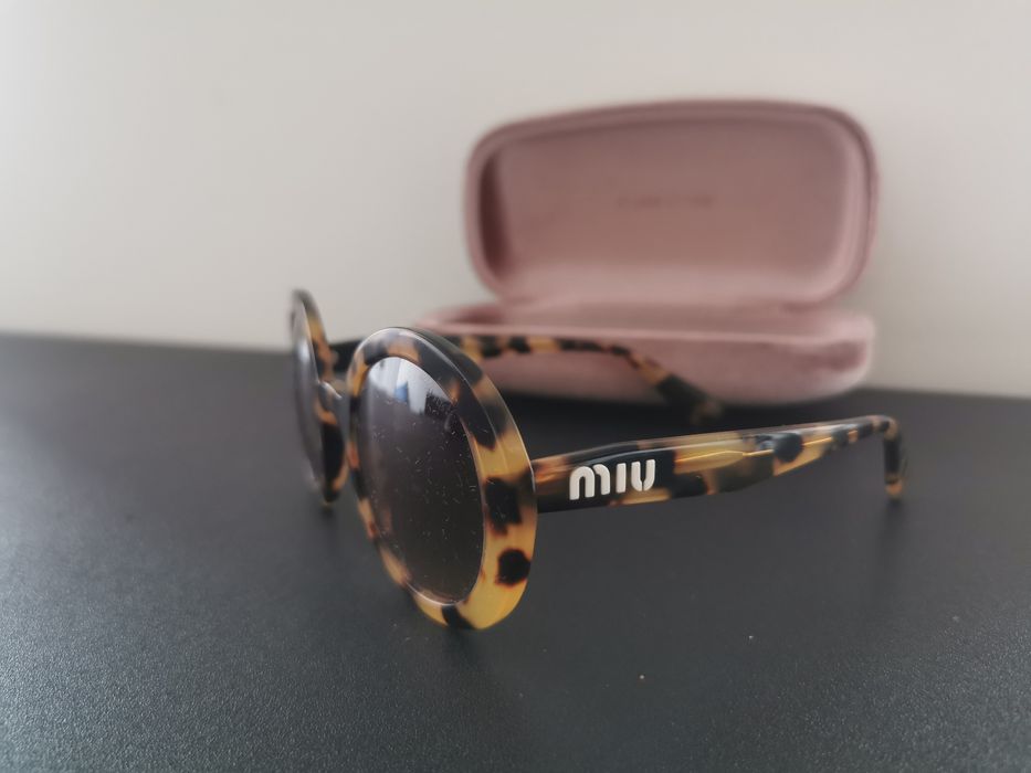 Óculos de sol MIU MIU