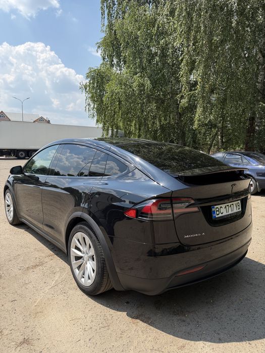 Tesla Model X 2017 VIN 5YJXCCE20HF056521 фото оголошення 3 з 8