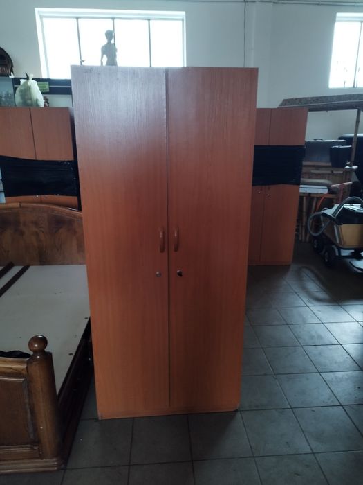 szafa 2 drzwiowa biurowa ubraniowa 80\50