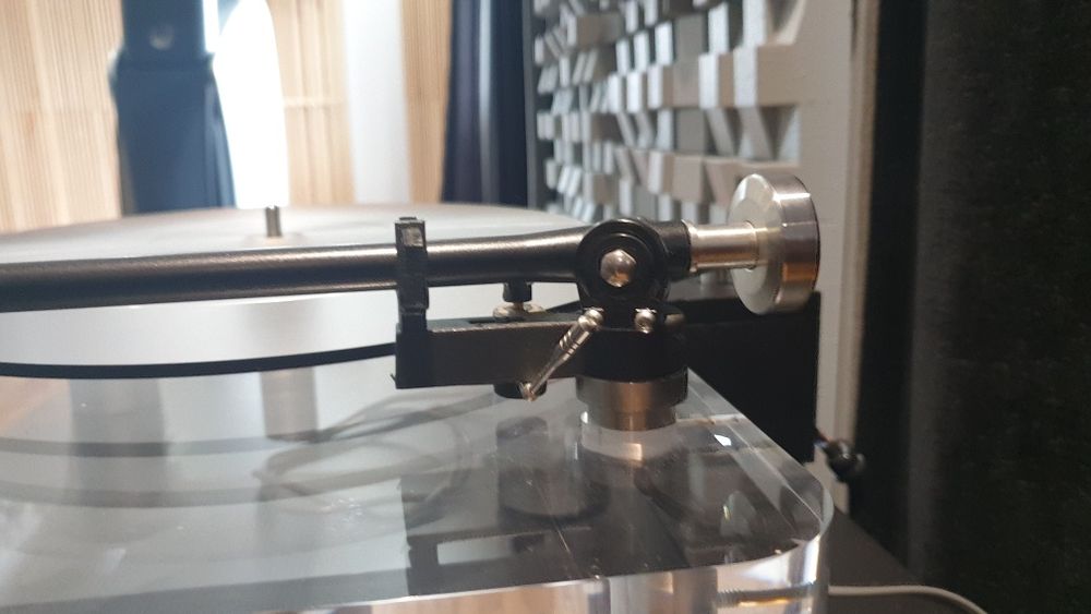 Gira-discos Basis 1400 Signature series + Braço Rega RB300