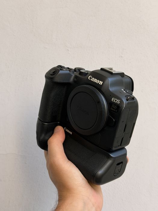 Canon R6 mark II - Canon BG-R10