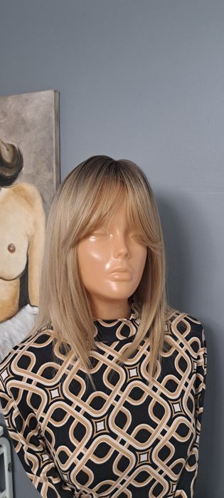 Peruka blond bob