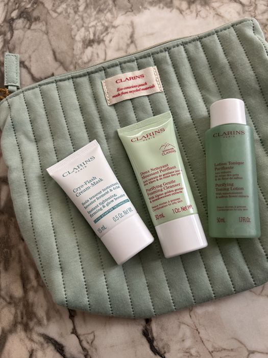Clarins zestaw do pielegnacji z kosmetyczka