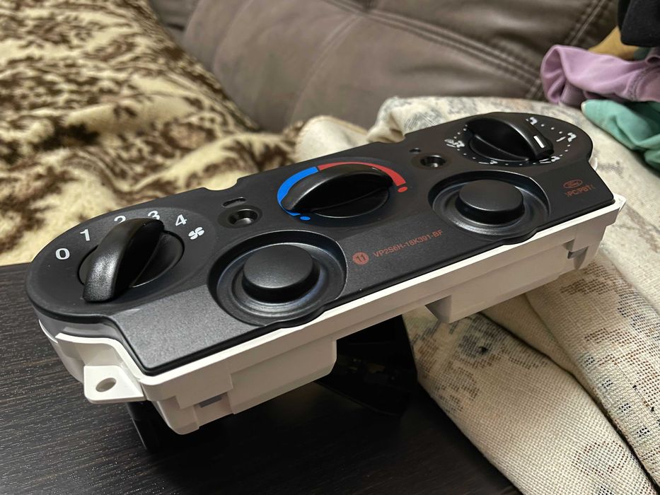 Панель управления печкою вентиляции воздуходувка  фордфюжн FORD FUSION