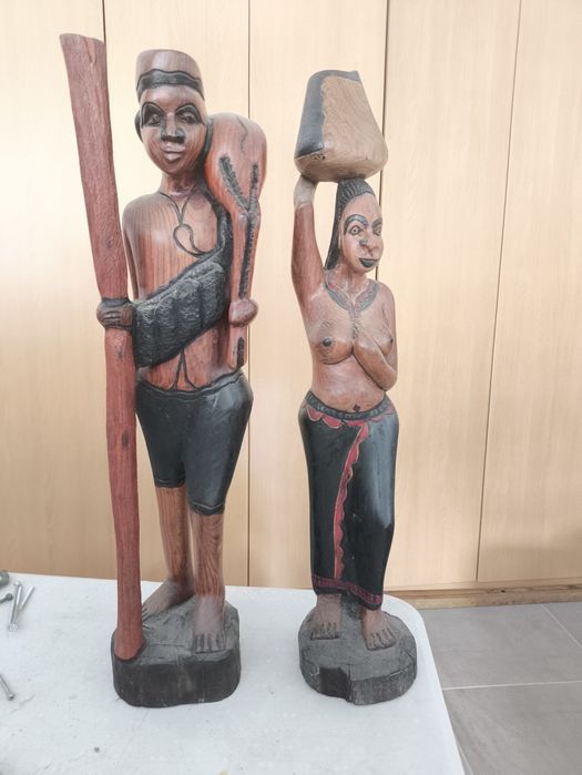 Escultura de madeira africano