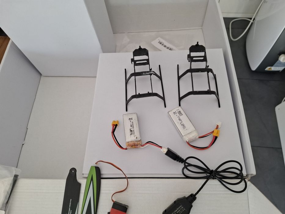 Helicóptero Eachine E 160