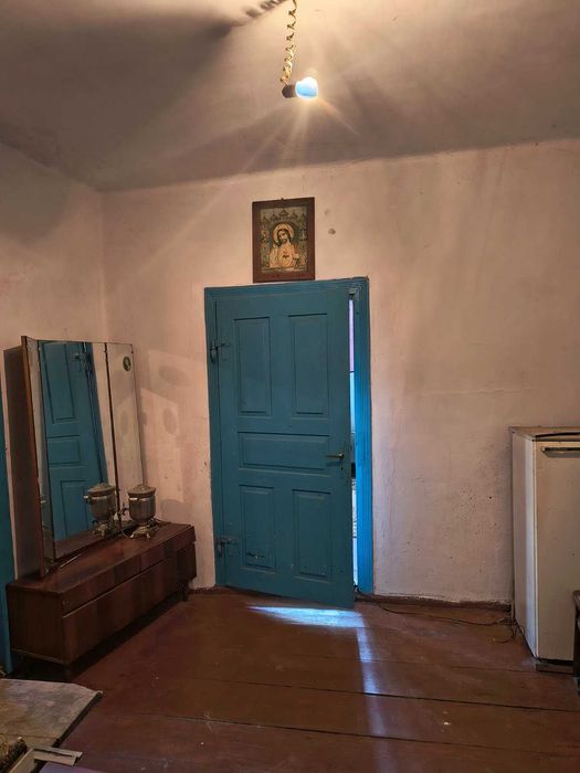 житловий будинок та земельна ділянка 85 сот., с. Мазярка