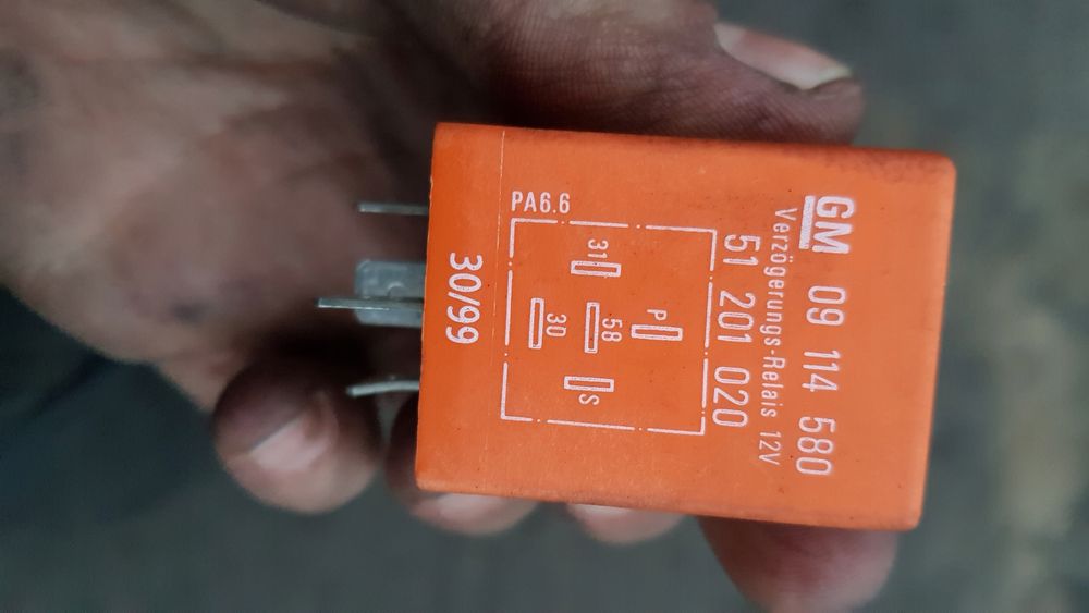 Opel Vectra Astra przekaźnik swiatel xenon xenonów  09114580