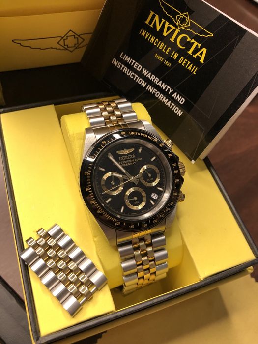 Часы Invicta Speedway Chronograph Gold