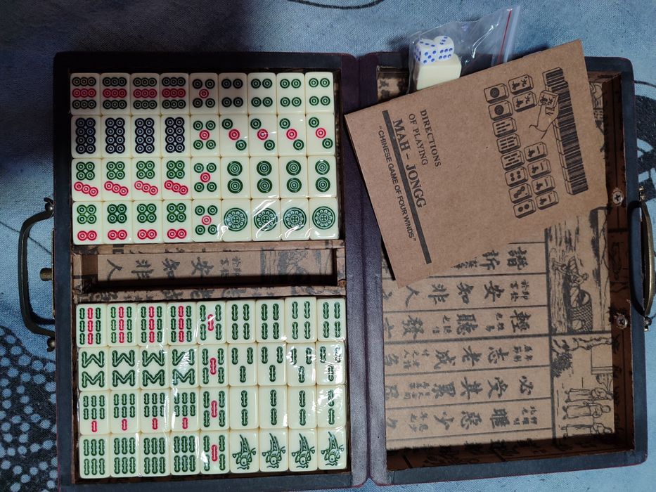 Jogo de pedras " Mahjong "