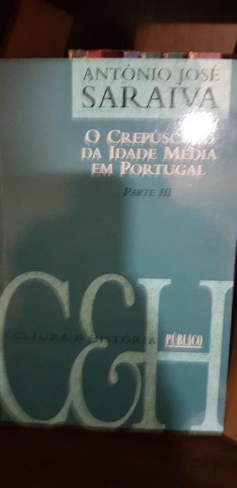 8 livros de António José Saraiva