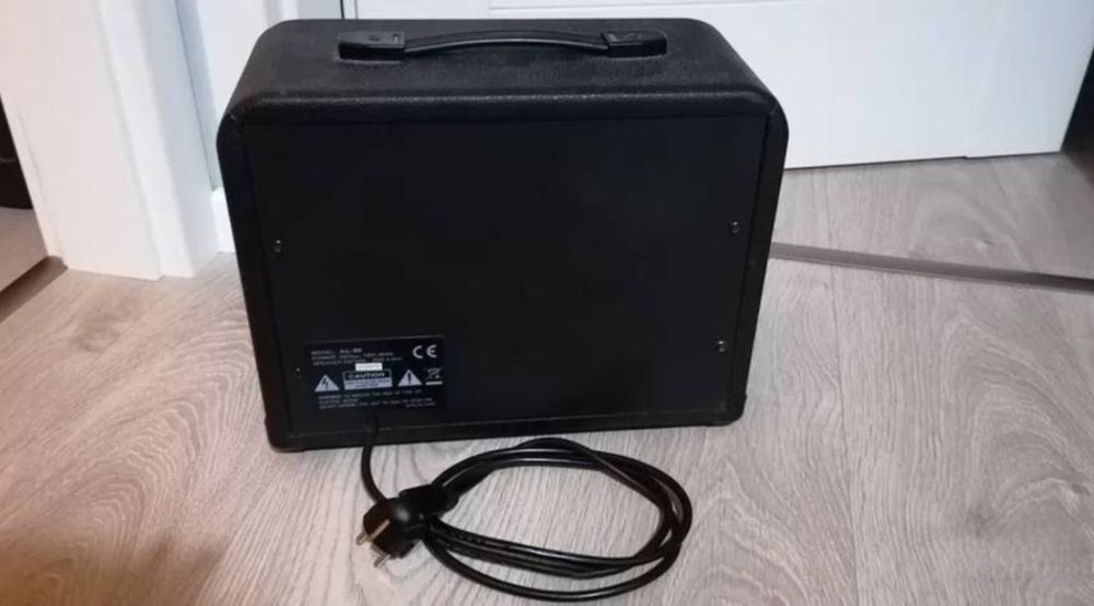 Wzmacniacz gitarowy Mega AMP AL-20

Kanal:
Czysty i przesterowany.

R