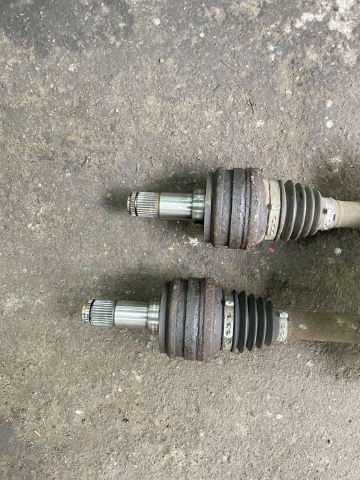 Піввісь задня ліва права lexus ls 460 ls 600