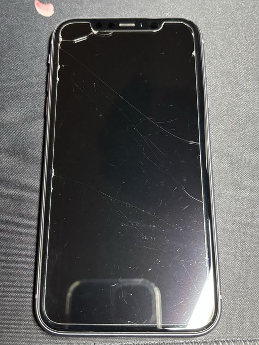 Sprzedam dwa Iphone 11