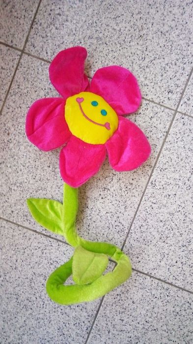 Bonecos e brinquedos variados