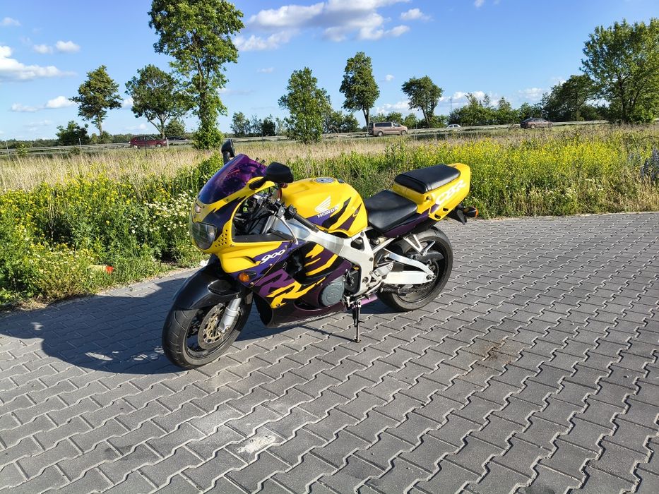 Honda CBR 900 RR fireblade SC 33