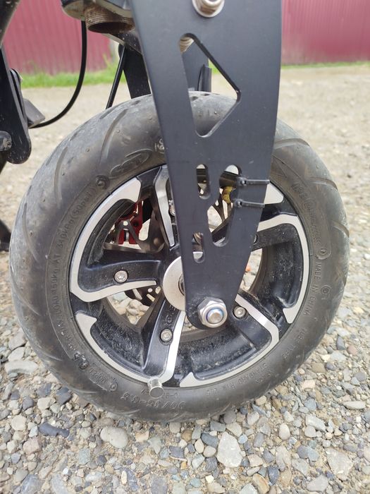 Продам електро самокат