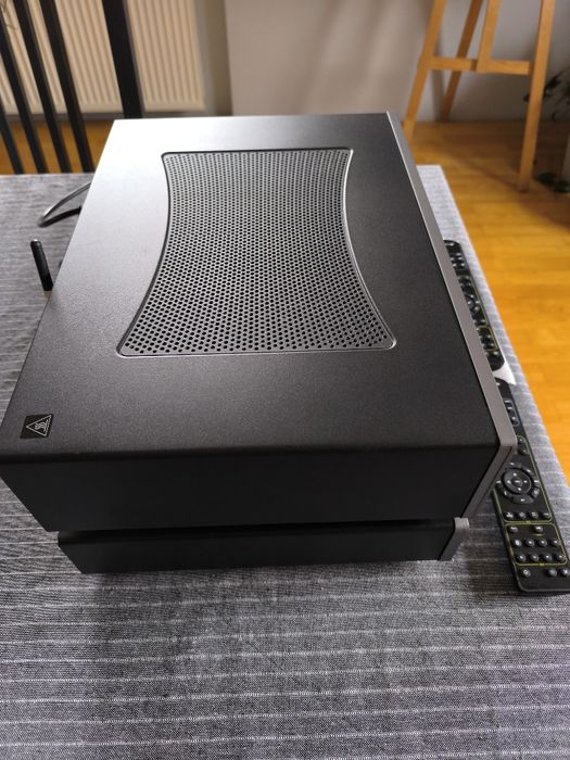 Cambridge Audio CXA81 + CXN V2