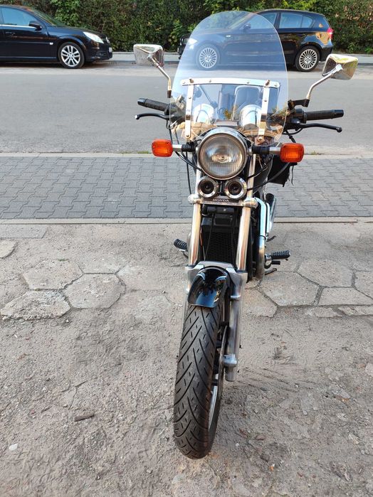 mototcykl honda vt 750