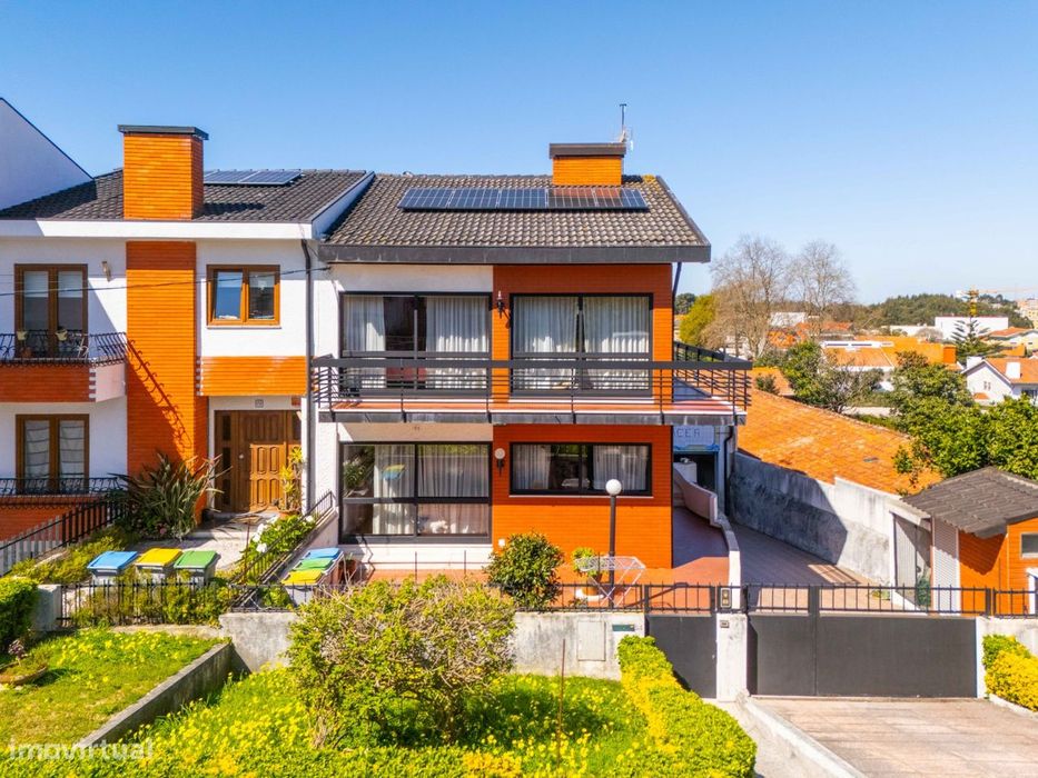 Moradia T4 + Pavilhão com mais de 300m²