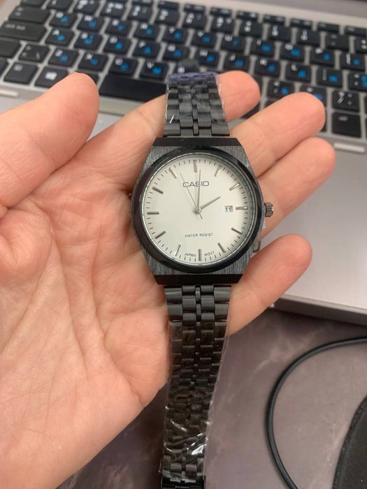 Наручні годинники Casio MTP-B145G Вибір кольорів