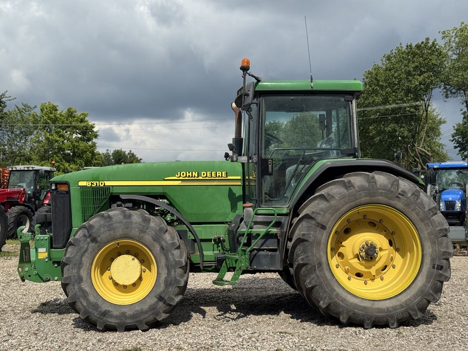 Ciągnik JOHN DEERE 8310 z Niemiec - Sprowadzony