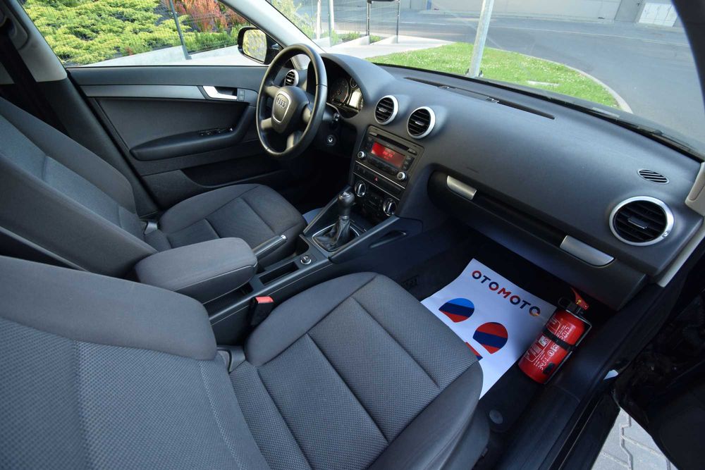 Audi A3 8P Sportback / LIFT / 1.6TDI CR 105KM / 2011r / Klimatronic