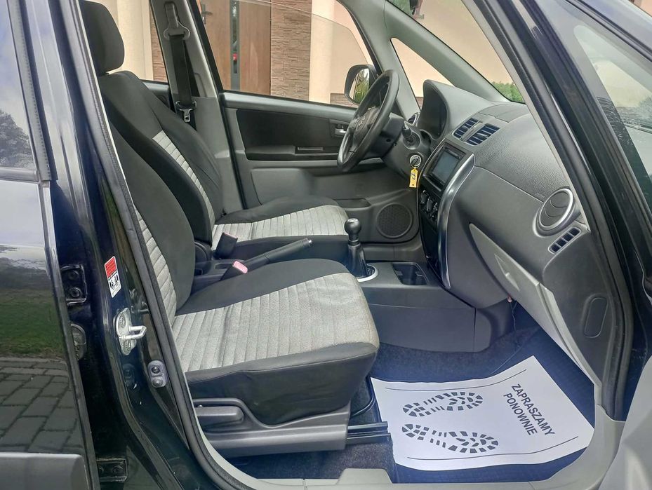 Suzuki  SX-4 lift 1.6 Benz 120 ps 4*4 bardzo ładny kamera navi z  Niemiec