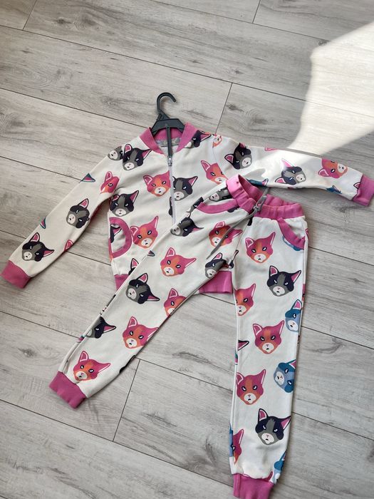 Костюм для дівчинки 122 зріст